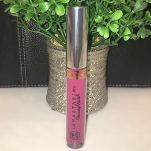 New Anastasia Beverly Hills liquid lipstick 